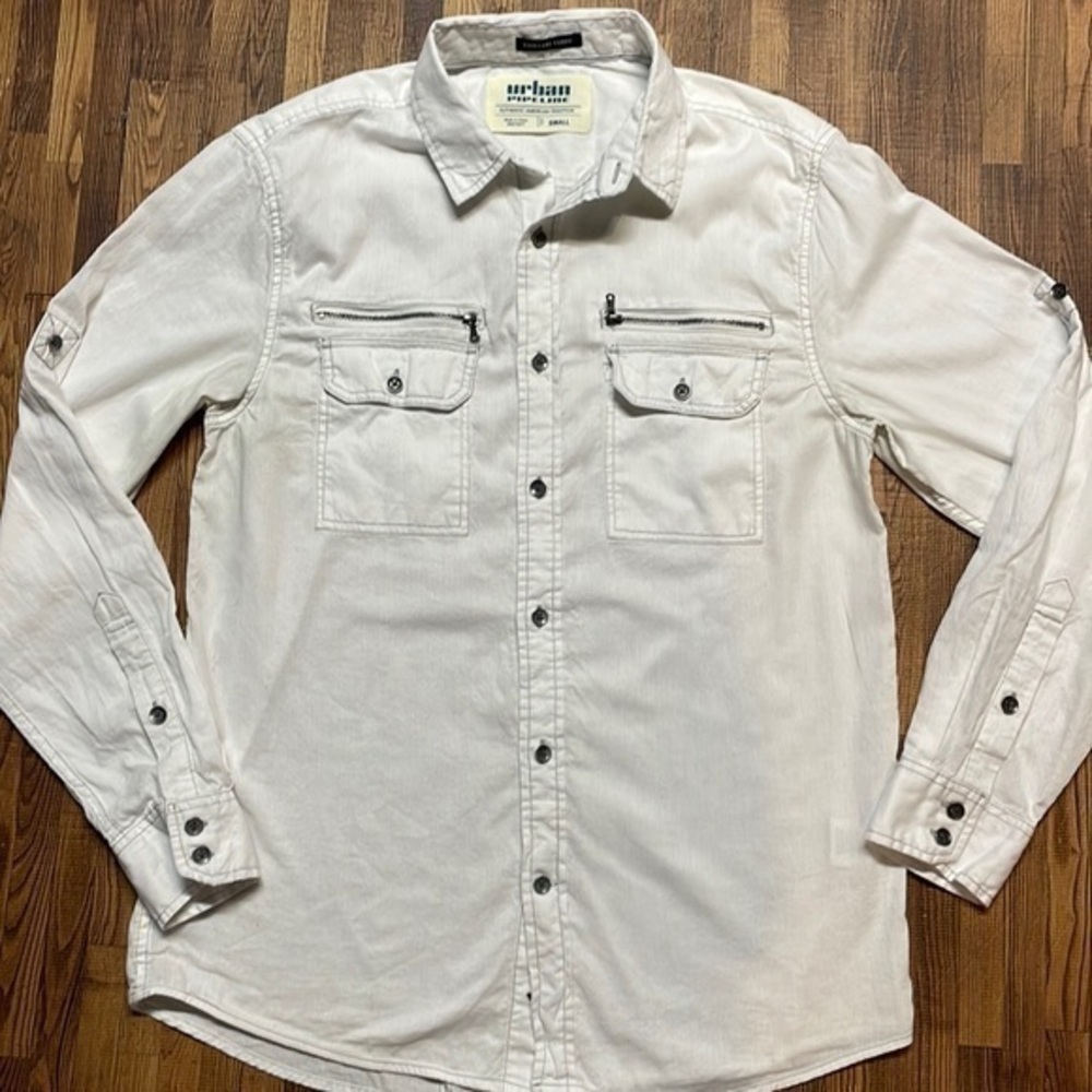 Urban Pipeline men’s casual button down shirt. Size S